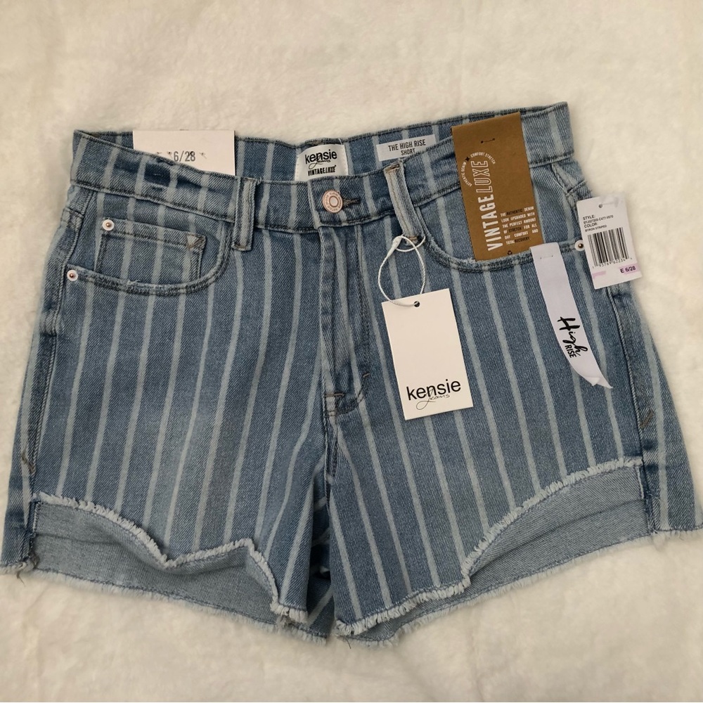 KENSIE JEANS VINTAGE LUXE THE HIGH RISE SHORT SIZE 6/28 STRIPED DENIM NWT - Picture 1 of 15